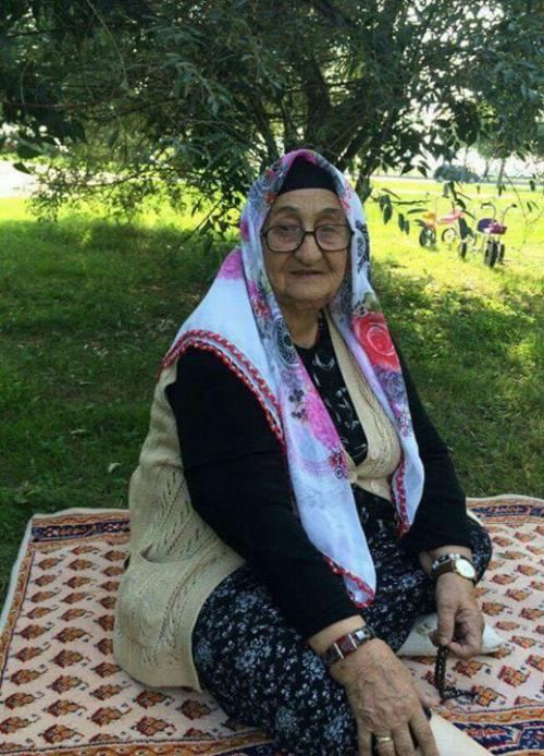 Hıdır Yalçın’ın (Hıdır ağa) eşi Elif Yalçın